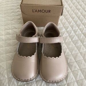 L'Amour Kids Scalloped Leather Mary Jane Shoes